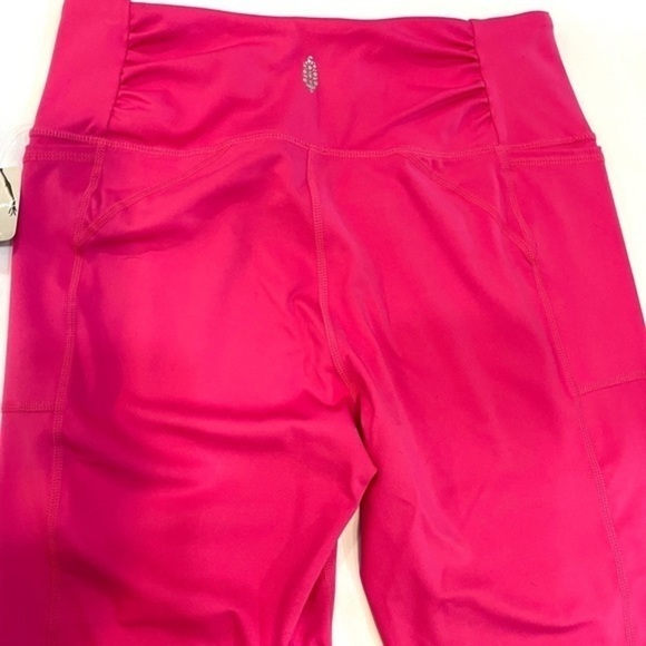 NWT Free People Movement Fuchsia Legging Size M - Picture 9 of 14